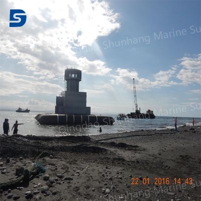 Черная резиновая подушка безопасности, подходящая для автомобильных подвесок, промышленных машин и тяжелого оборудования, требующего амортизации.